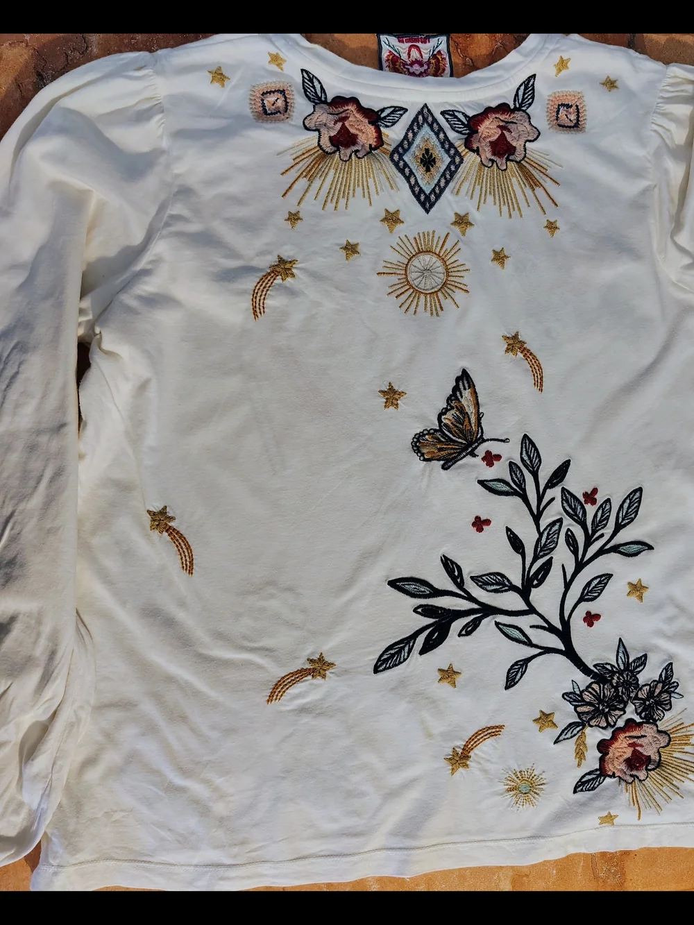 Embroidered Ivory Long-Sleeve Women's Top Johnny Was